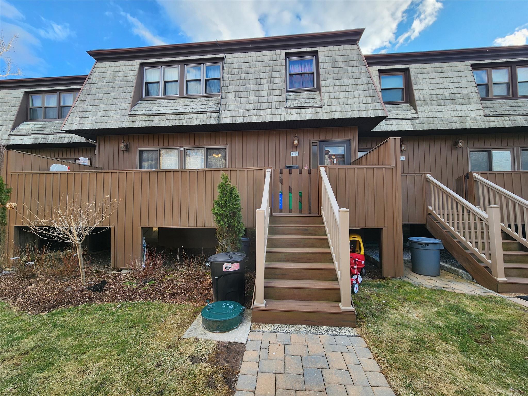17 F Heritage Drive Property Photo