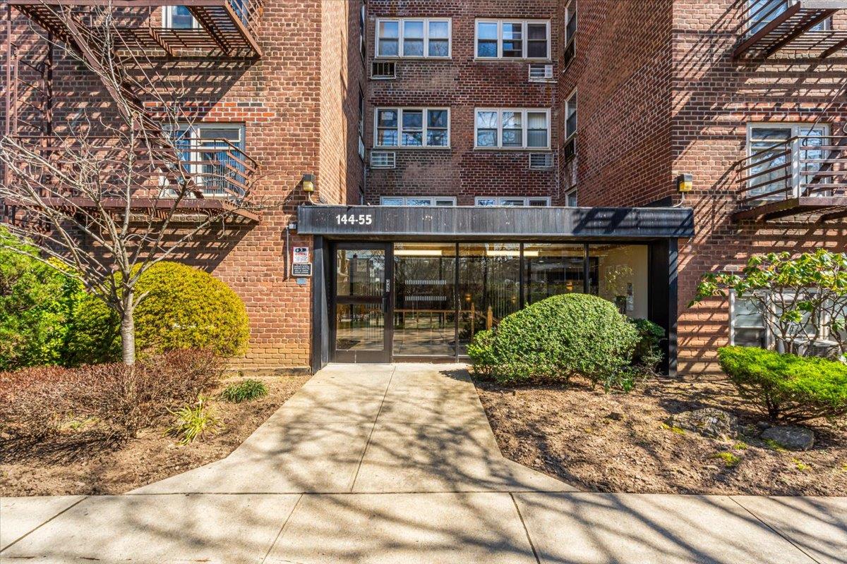 144-55 Melbourne Avenue 3J Property Photo 1