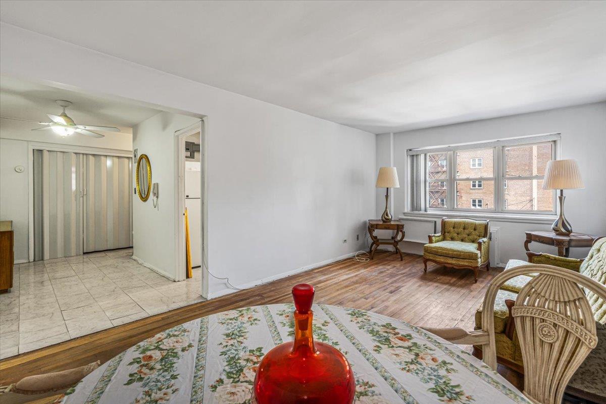 144-55 Melbourne Avenue 3j Property Photo 4