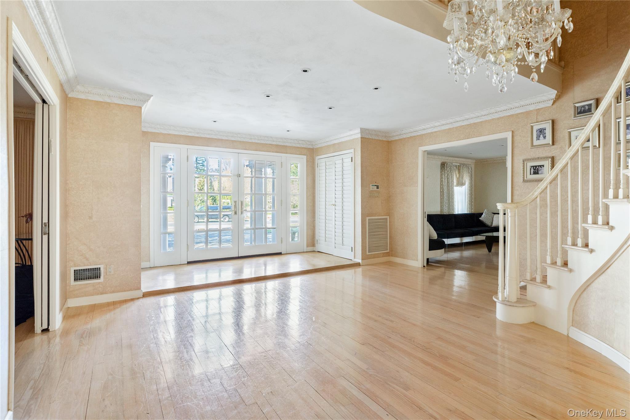 6 Longridge Lane Property Photo 4