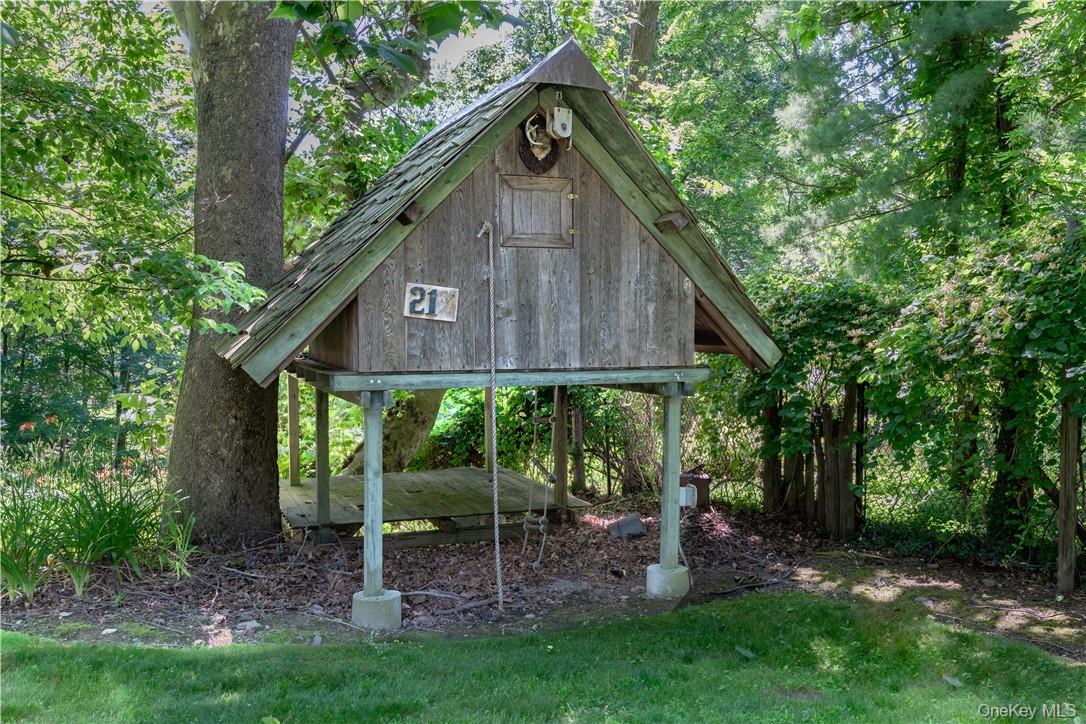 21 Woods Road Property Photo 30