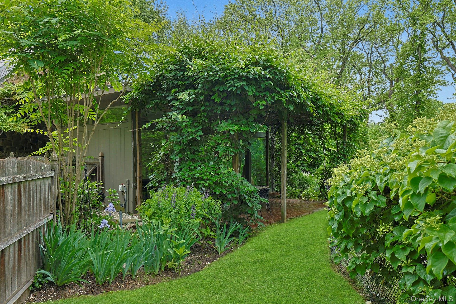 21 Woods Road Property Photo 33