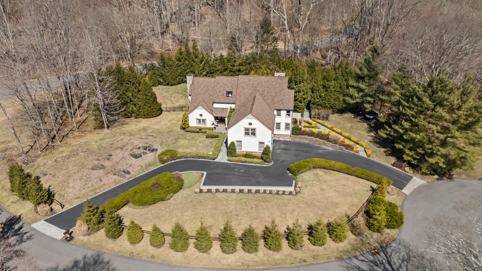 2 Apple Orchard Lane Property Photo