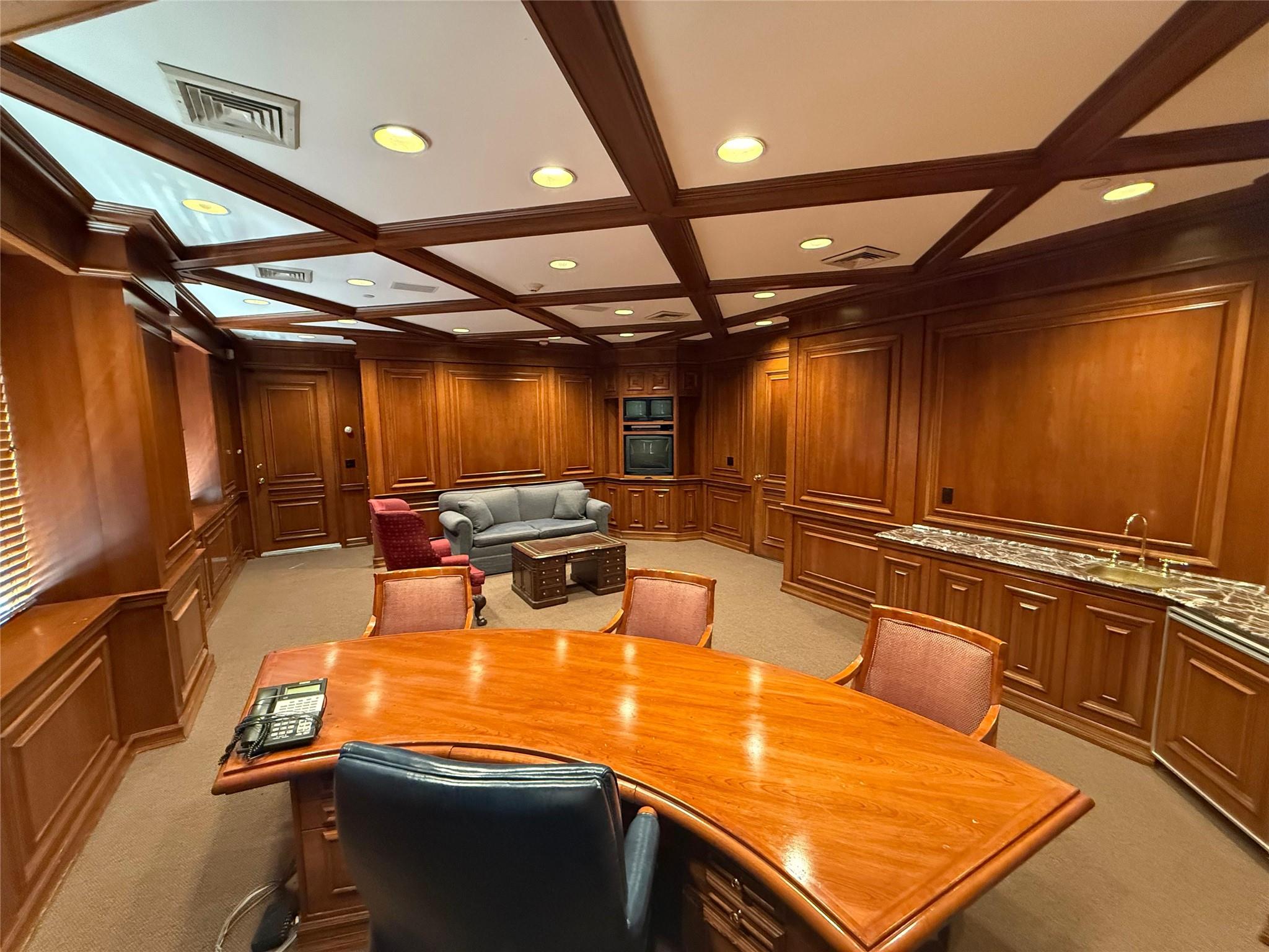 420 Doughty Blvd Property Photo