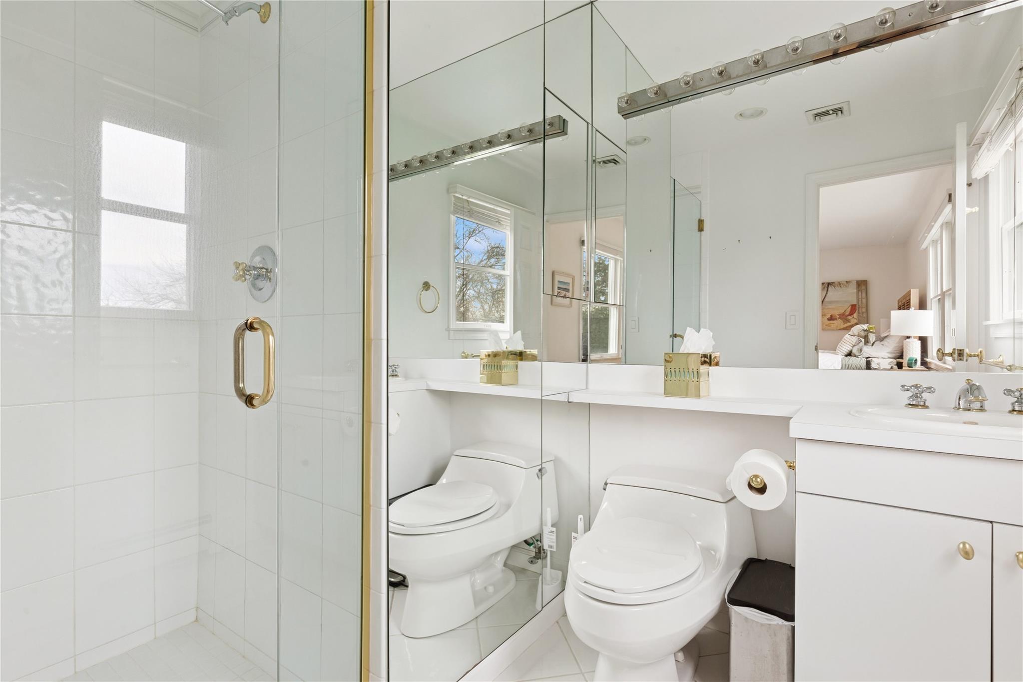 65 Quogue Street Property Photo 14