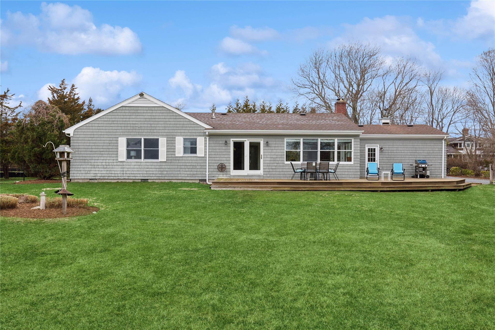 65 Quogue Street Property Photo 17