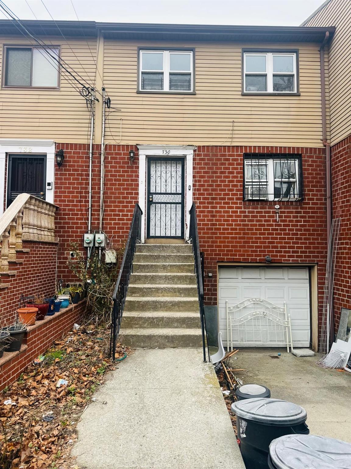 730 Linwood Street Property Photo 2
