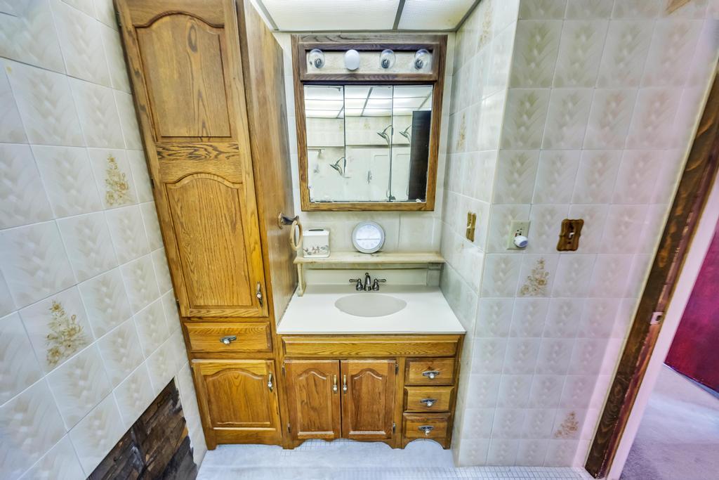 38 Cliff Lane Property Photo 32