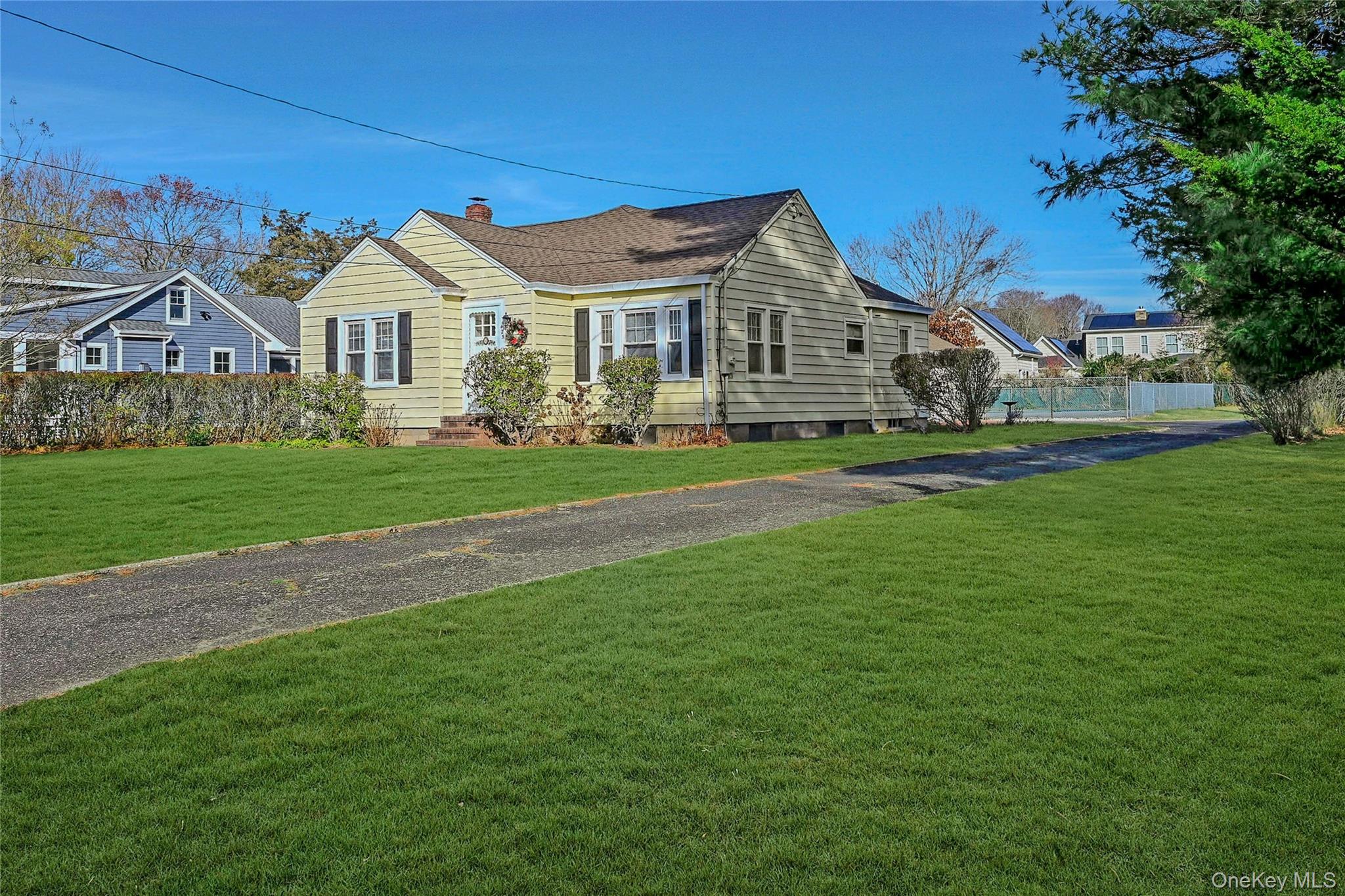 425 Old Shipyard Lane Property Photo 2