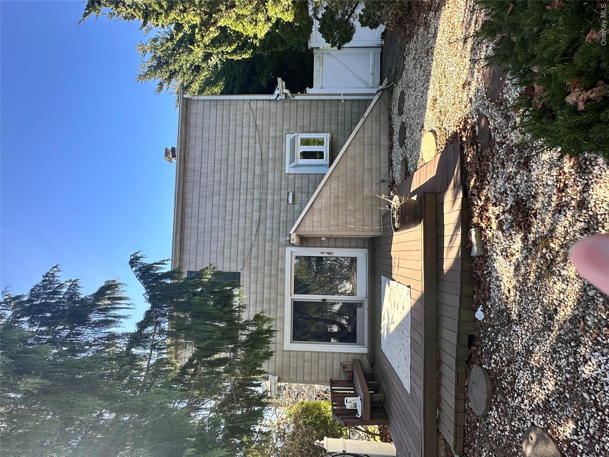 122 Finucane Place Property Photo 2