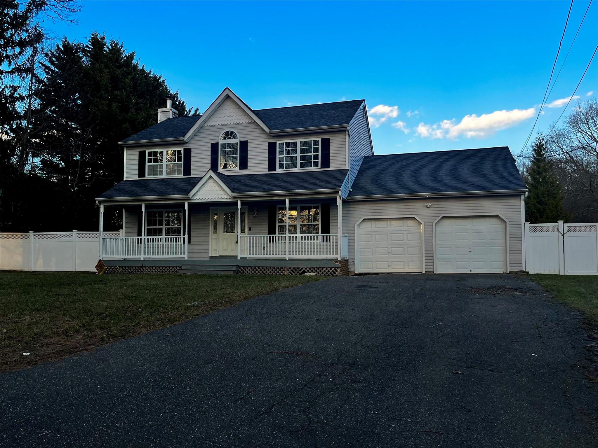 283 Blue Point Road Property Photo