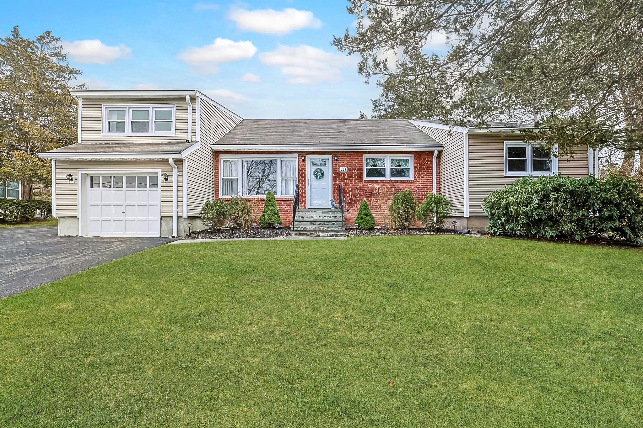 507 Mountain View Avenue Property Photo