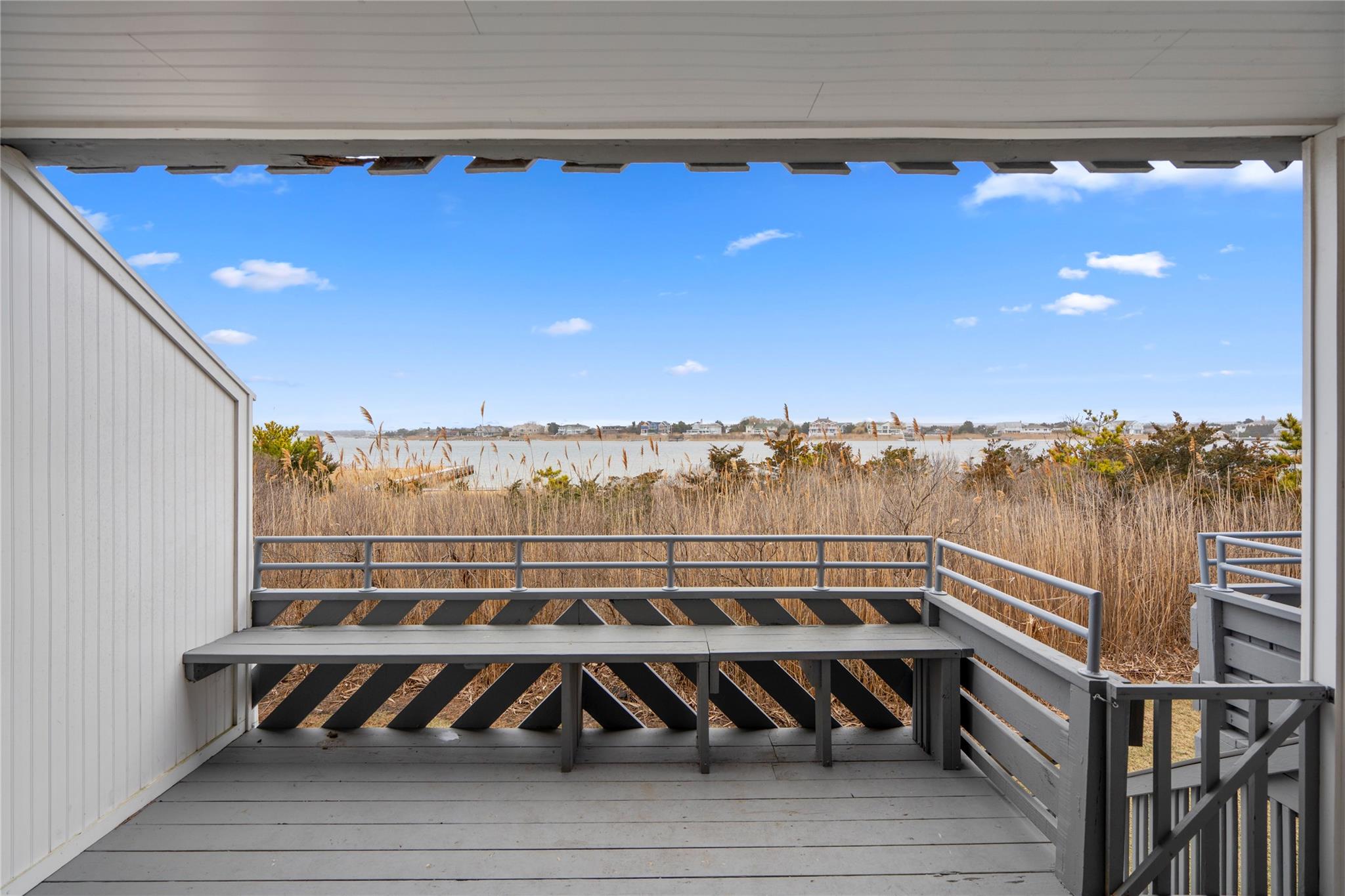 274 Dune Road 11 Property Photo 1