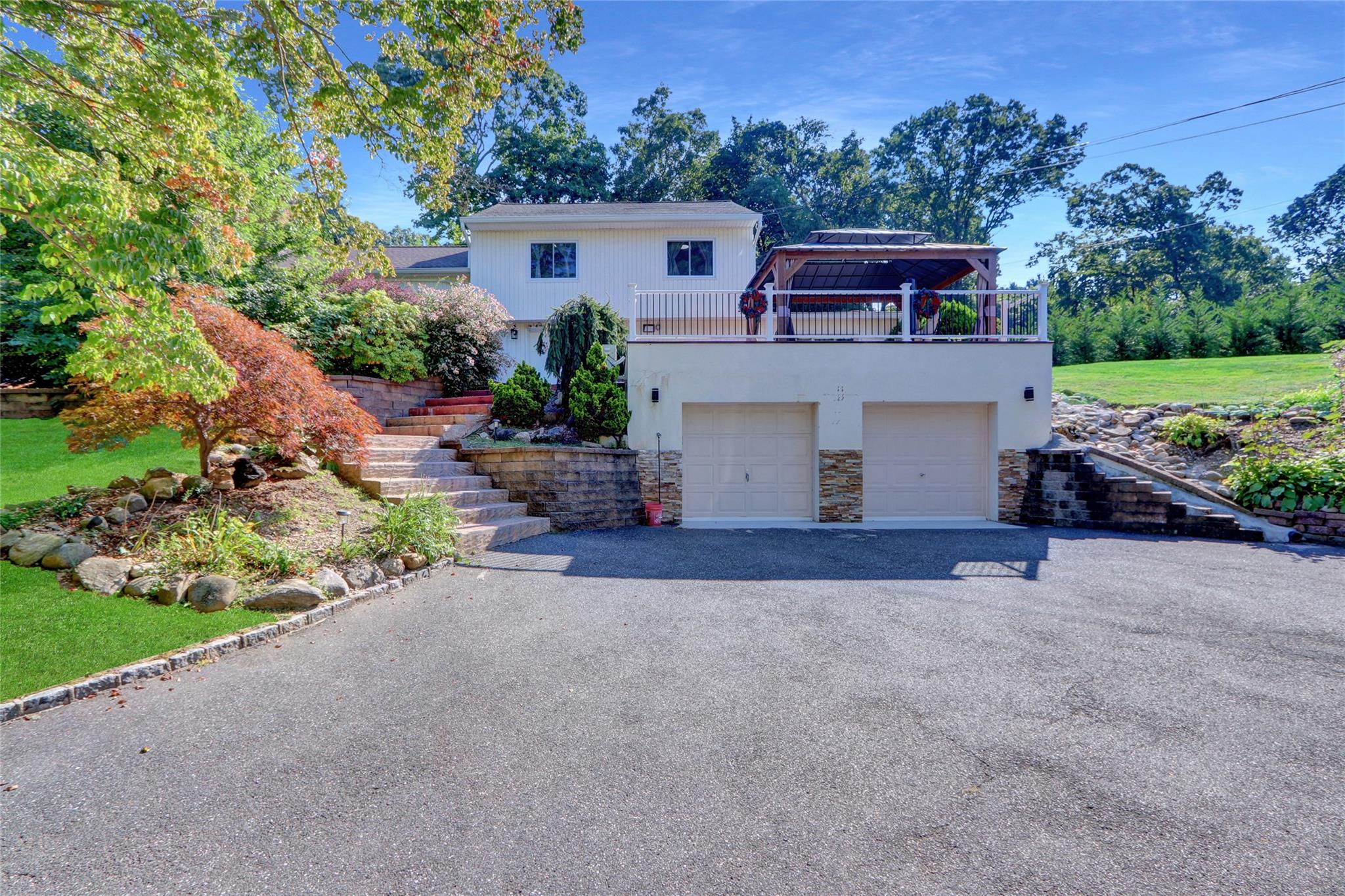 29 Hillside Ln Property Photo