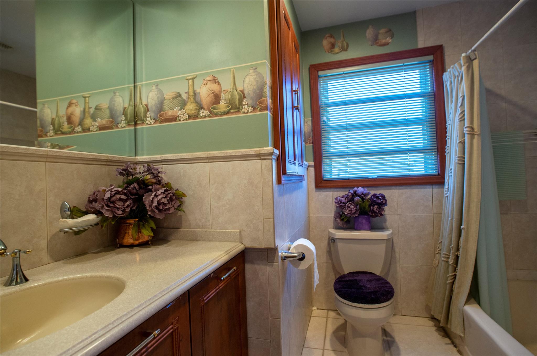 3558 Roanoke Street Property Photo 13