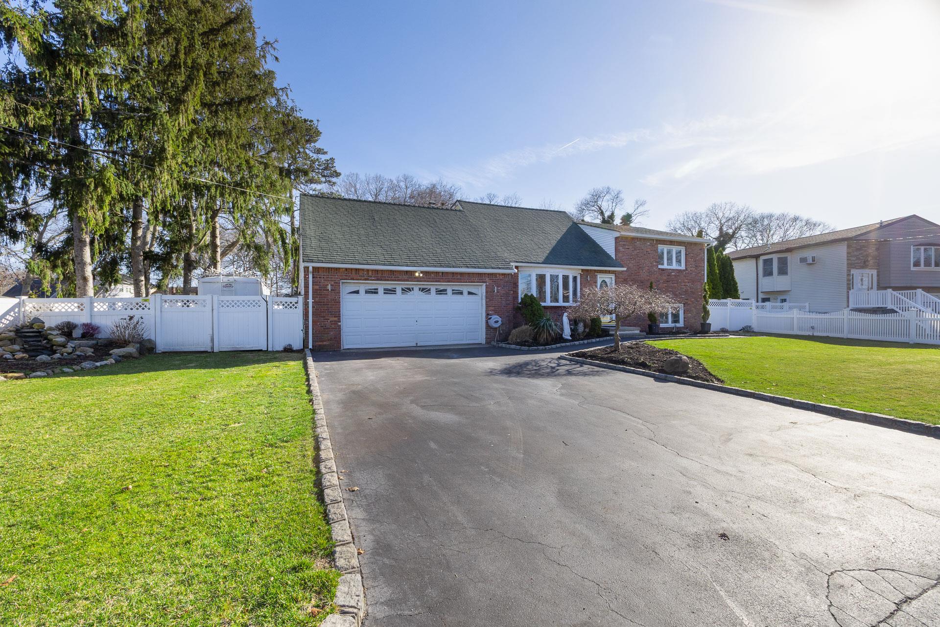 84 Riverside Avenue Property Photo 2