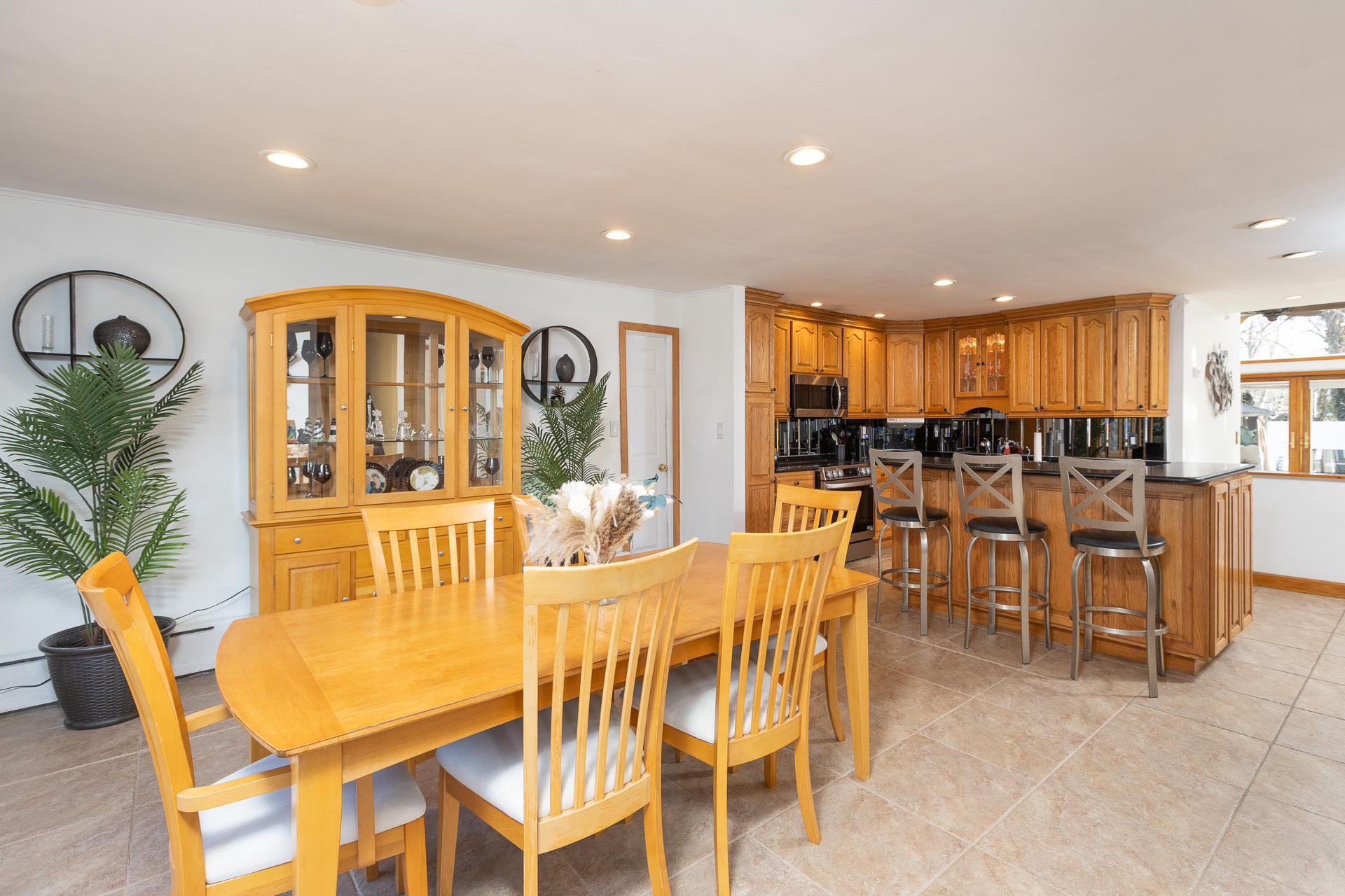 84 Riverside Avenue Property Photo 3