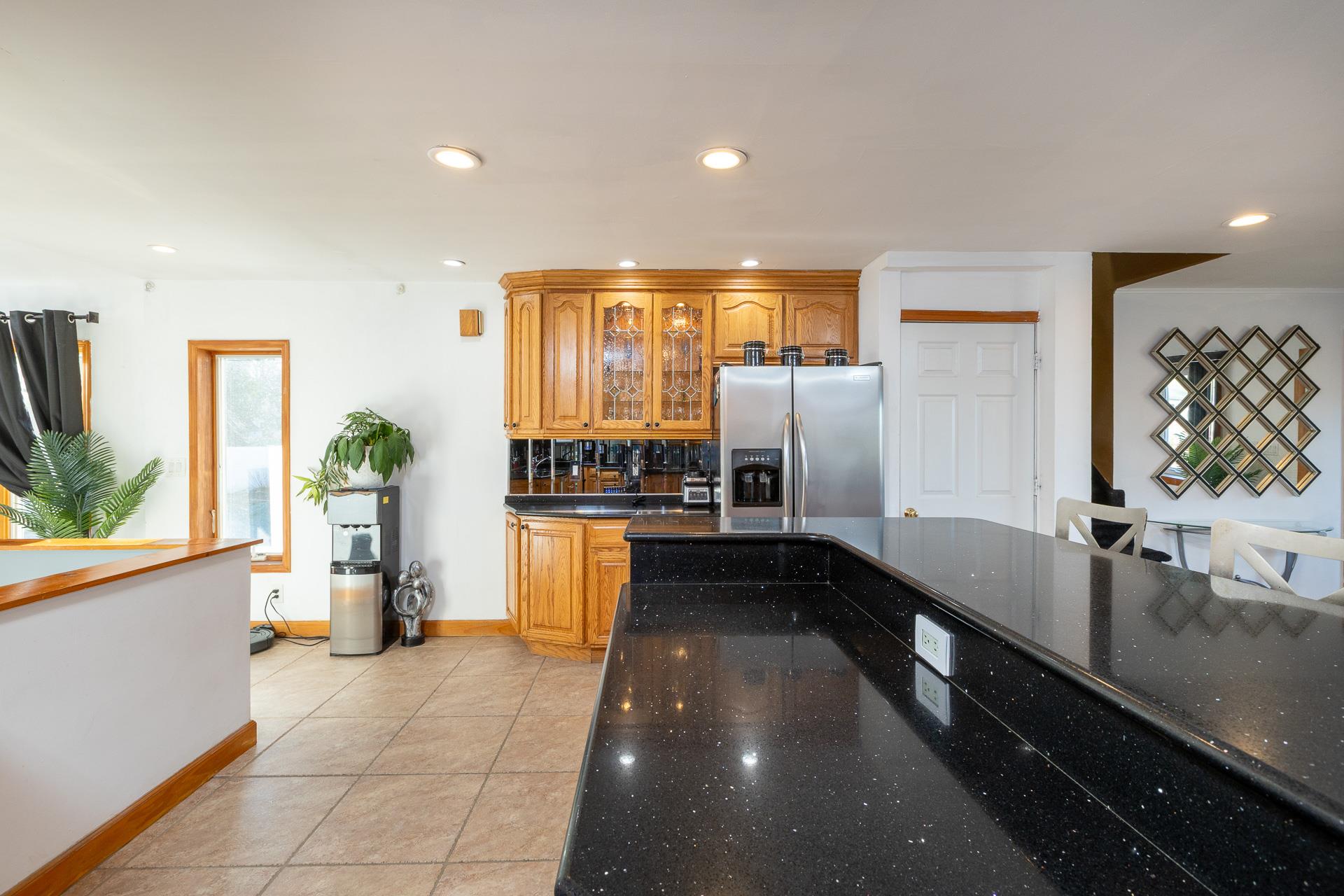 84 Riverside Avenue Property Photo 6