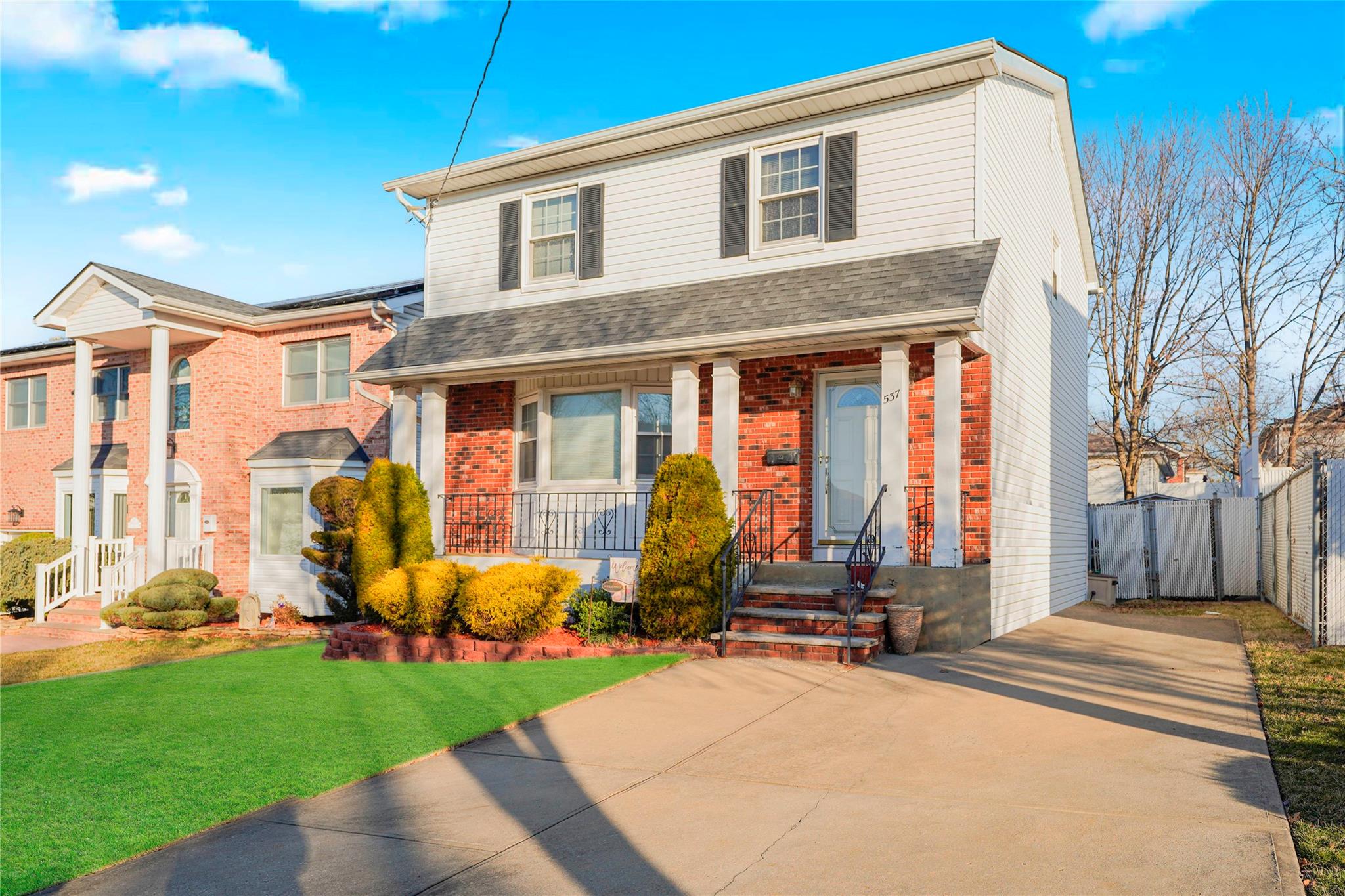 537 Ionia Avenue Property Photo