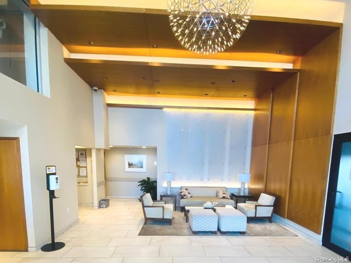 170 W Broadway 4e Property Photo 18