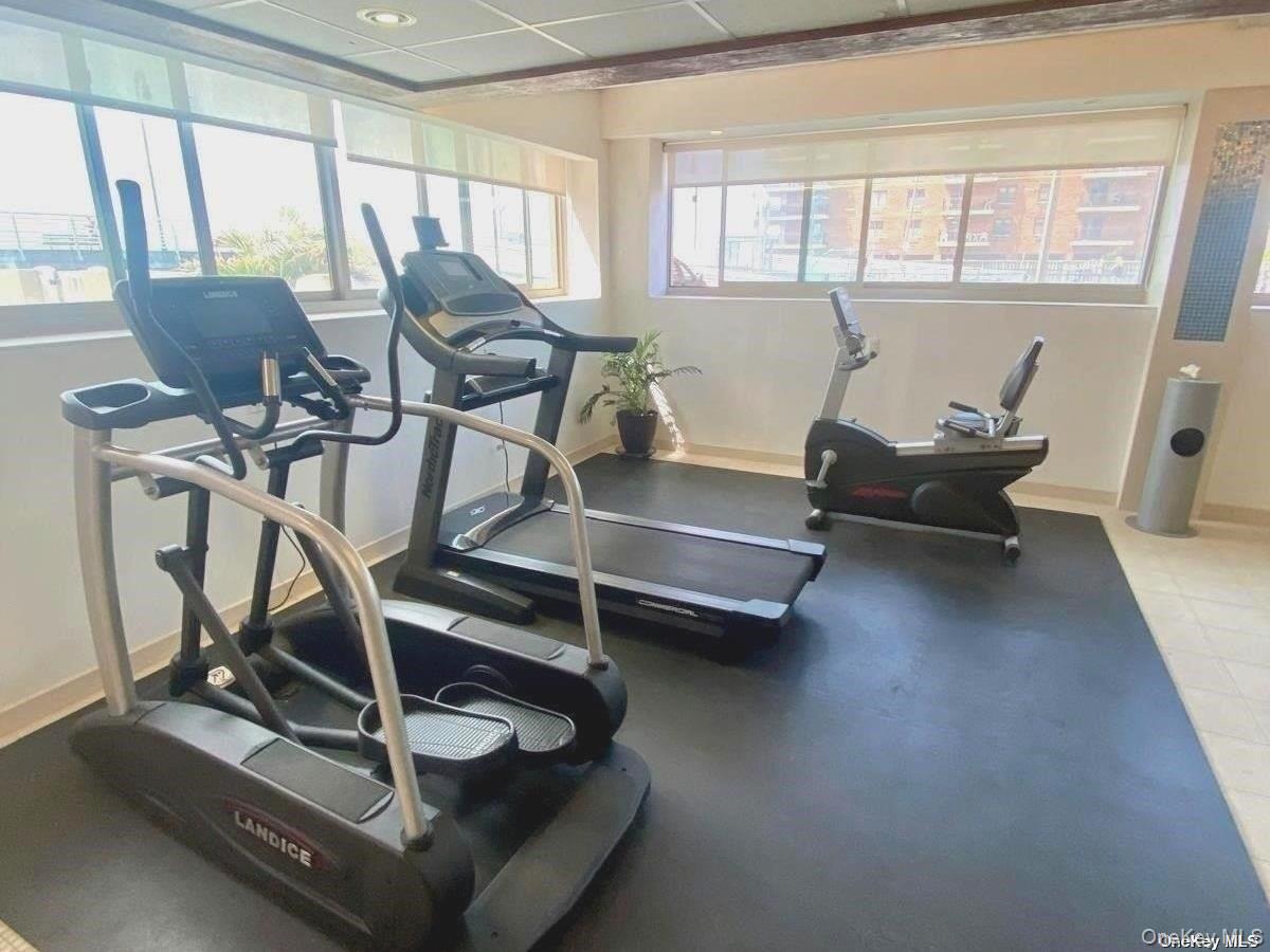 170 W Broadway 4e Property Photo 21