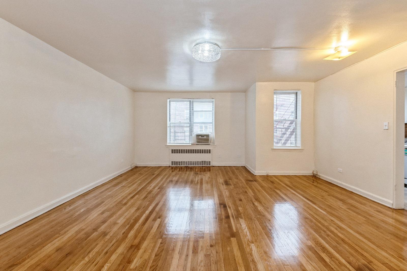 105-24 67 Avenue 4b Property Photo 6