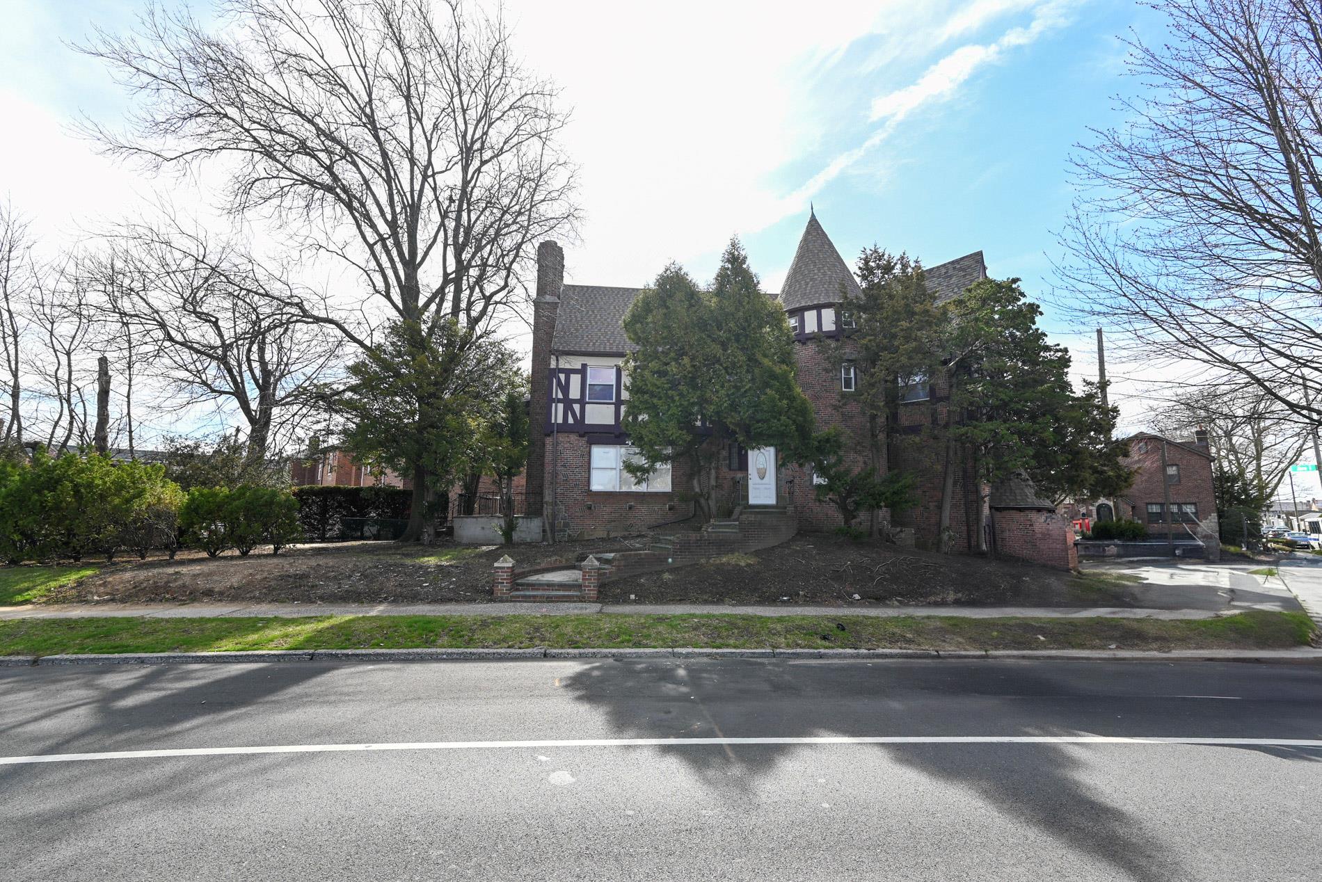 4605 Avenue I Property Photo