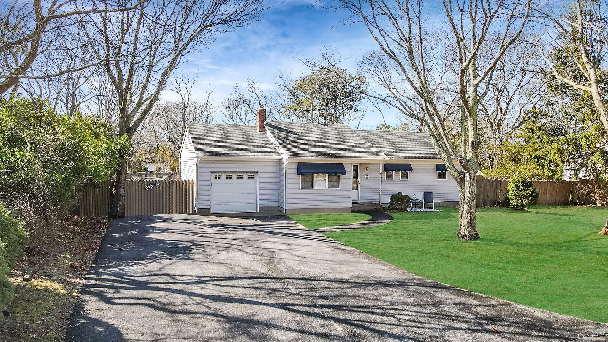 18 Lovell Road Property Photo