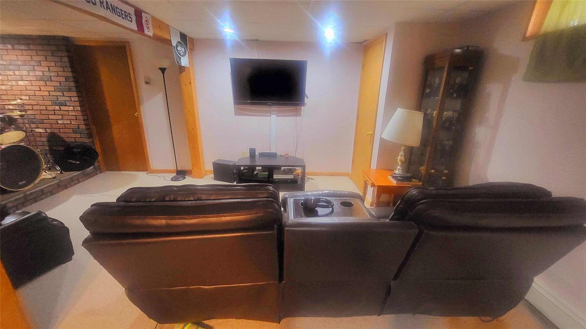 9 Louise Drive Property Photo 12