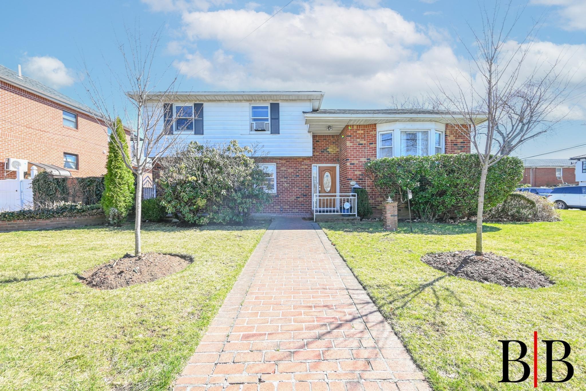 7406 Avenue U Property Photo