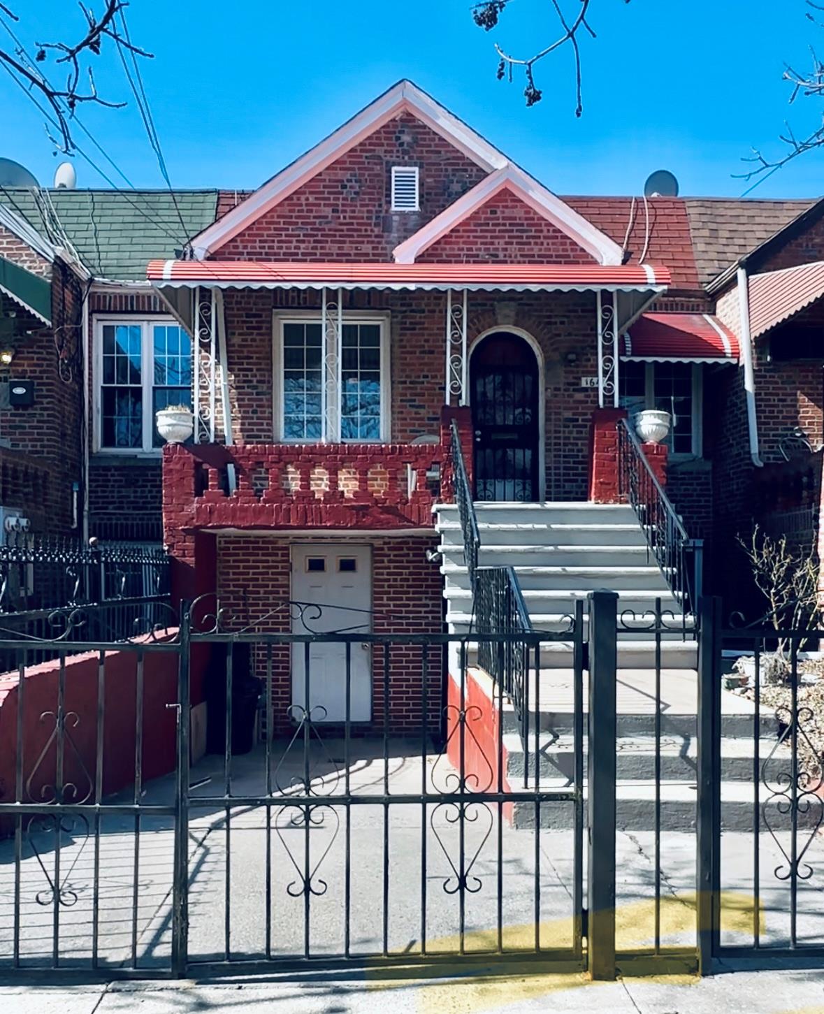 164 E 89th Street Property Photo