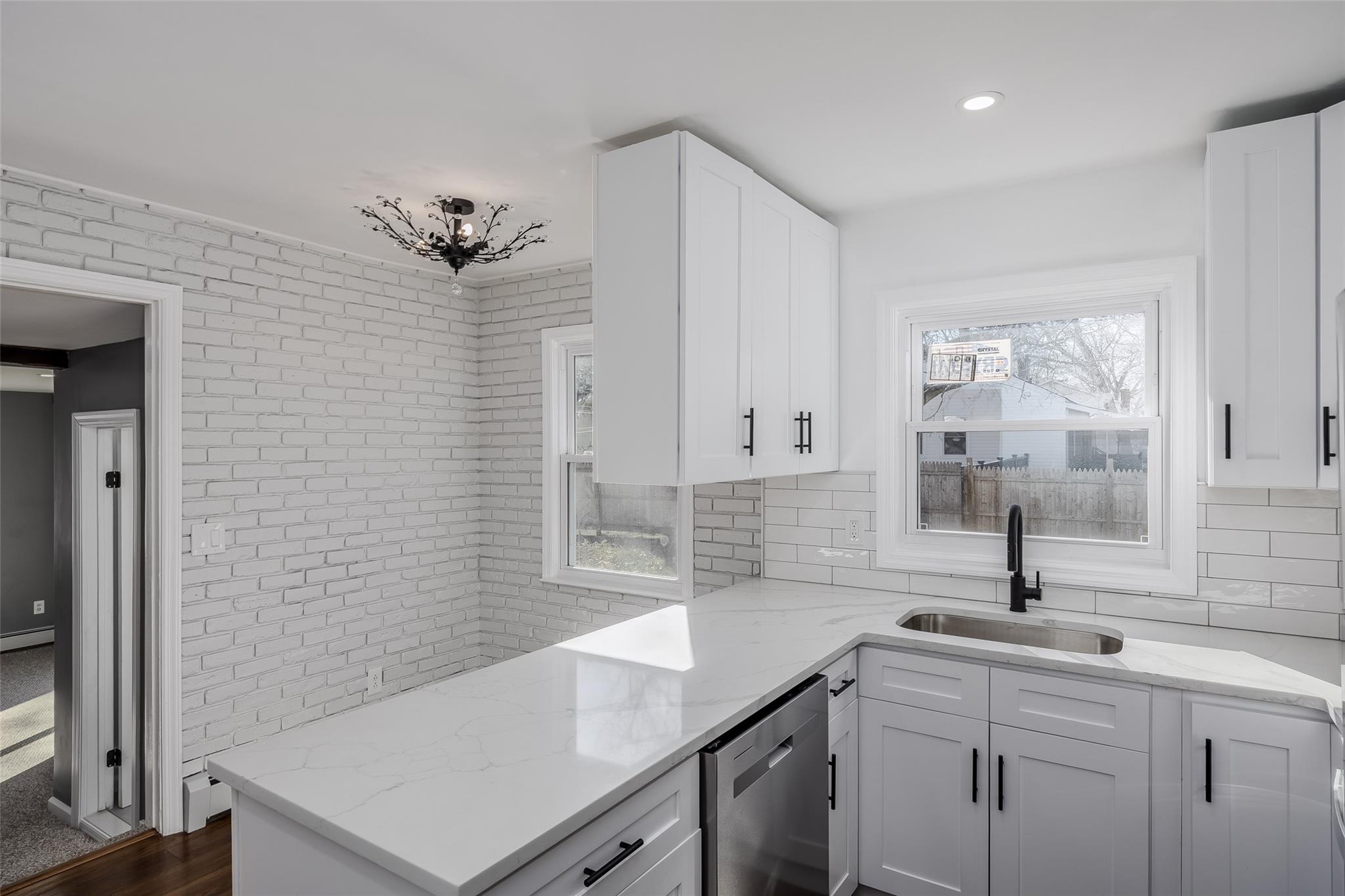 340 Westchester Avenue Property Photo 12