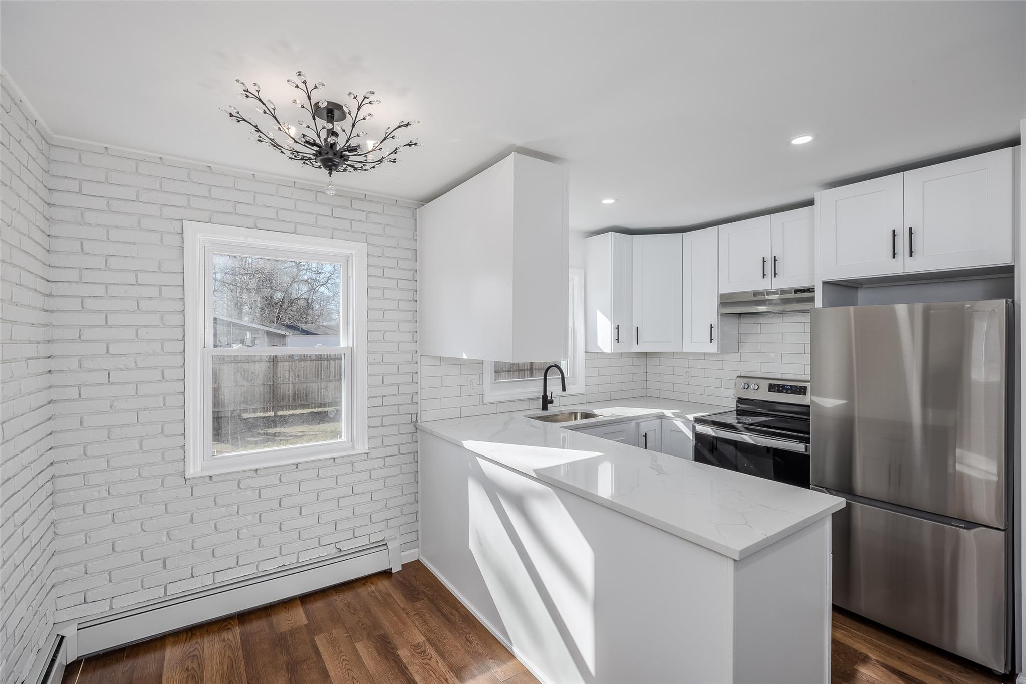 340 Westchester Avenue Property Photo 13