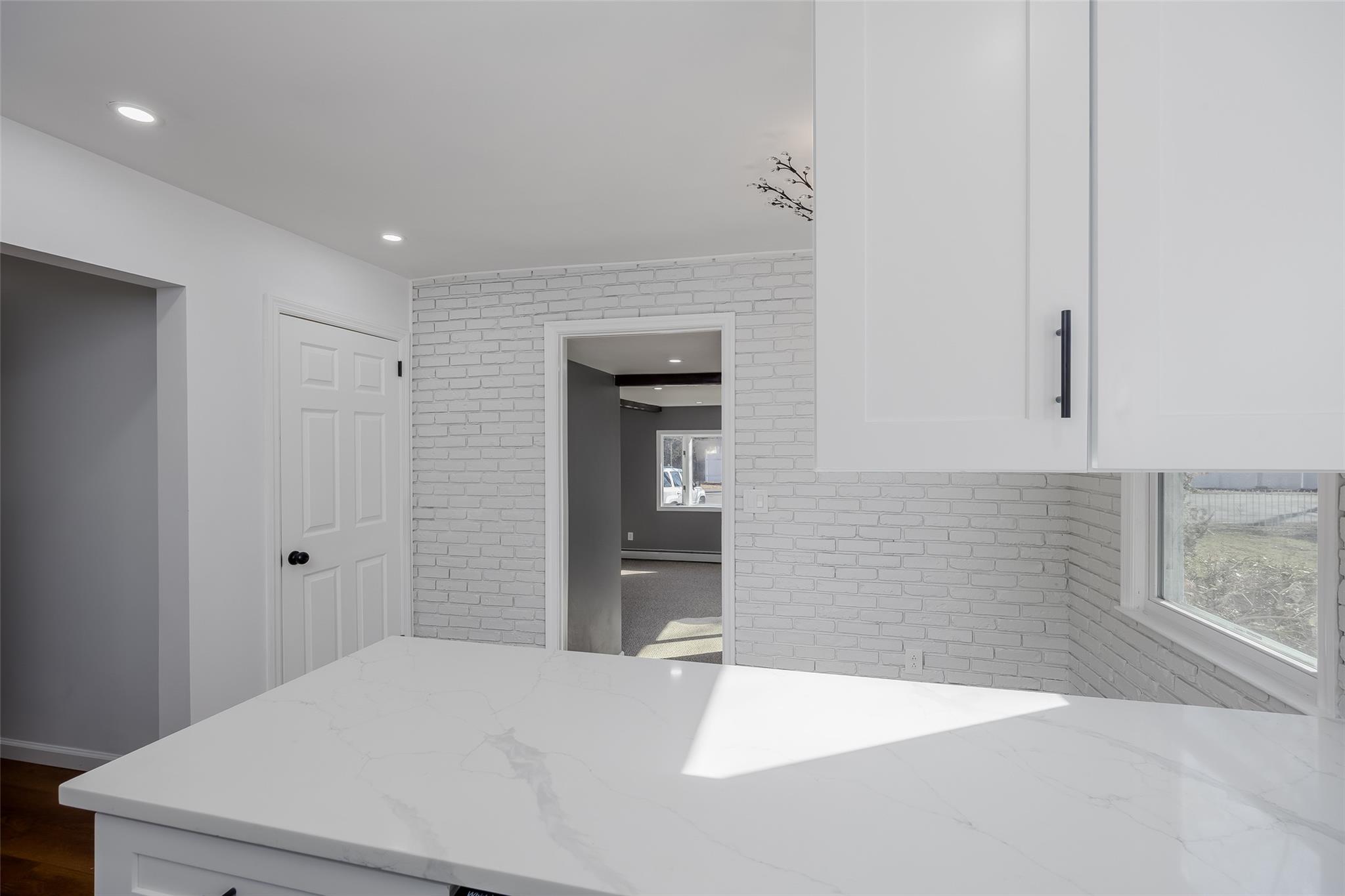 340 Westchester Avenue Property Photo 17