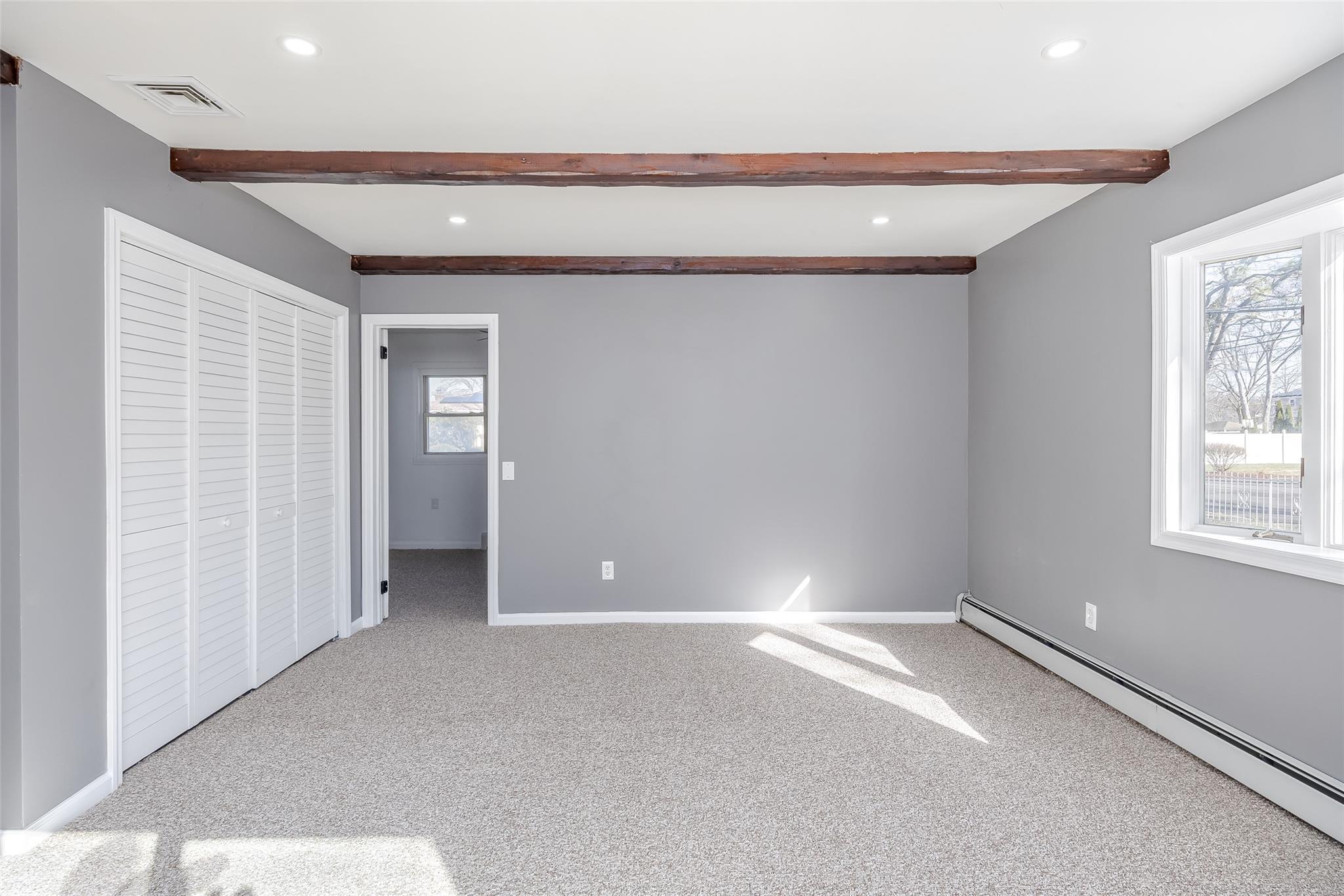 340 Westchester Avenue Property Photo 24