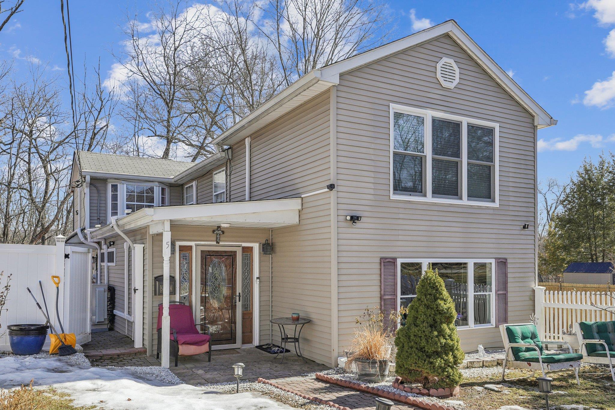 5 Lark Street Property Photo