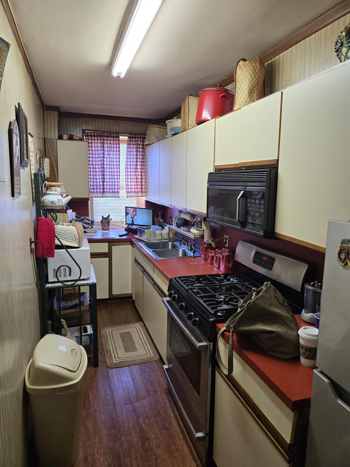 801 Bronx River Road 2g Property Photo 24