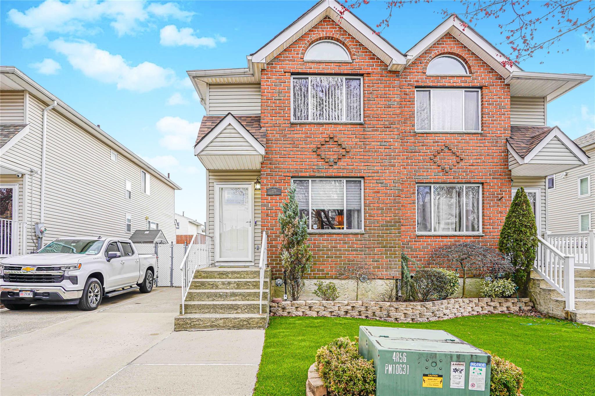276 Lander Avenue Property Photo