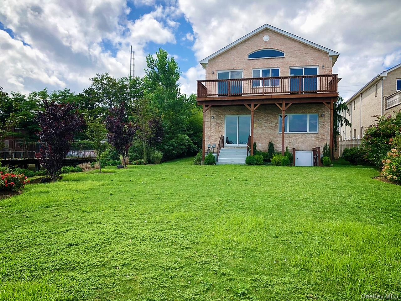 150-129 Powells Cove Boulevard Property Photo 1
