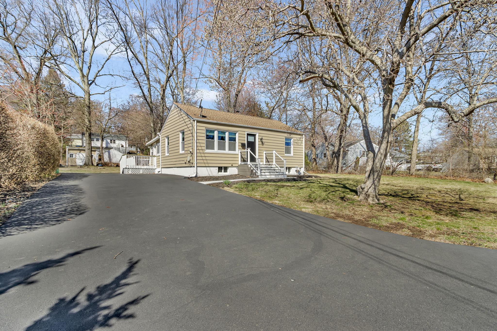29 N Park Avenue Property Photo