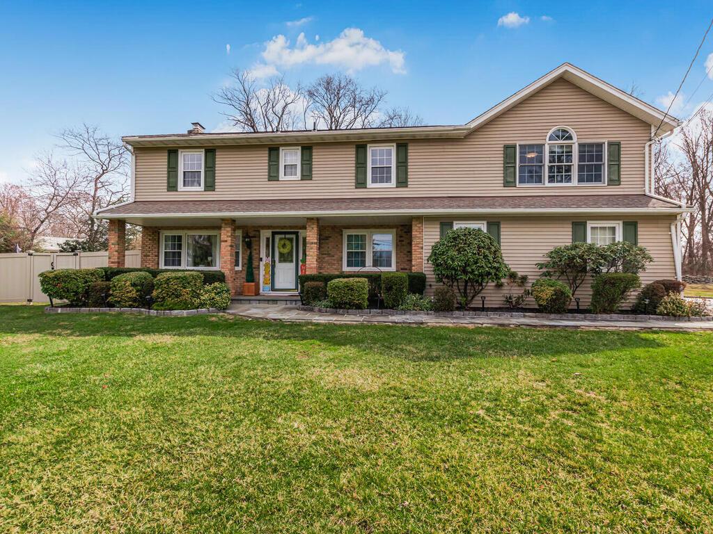4 Leaf Court Property Photo