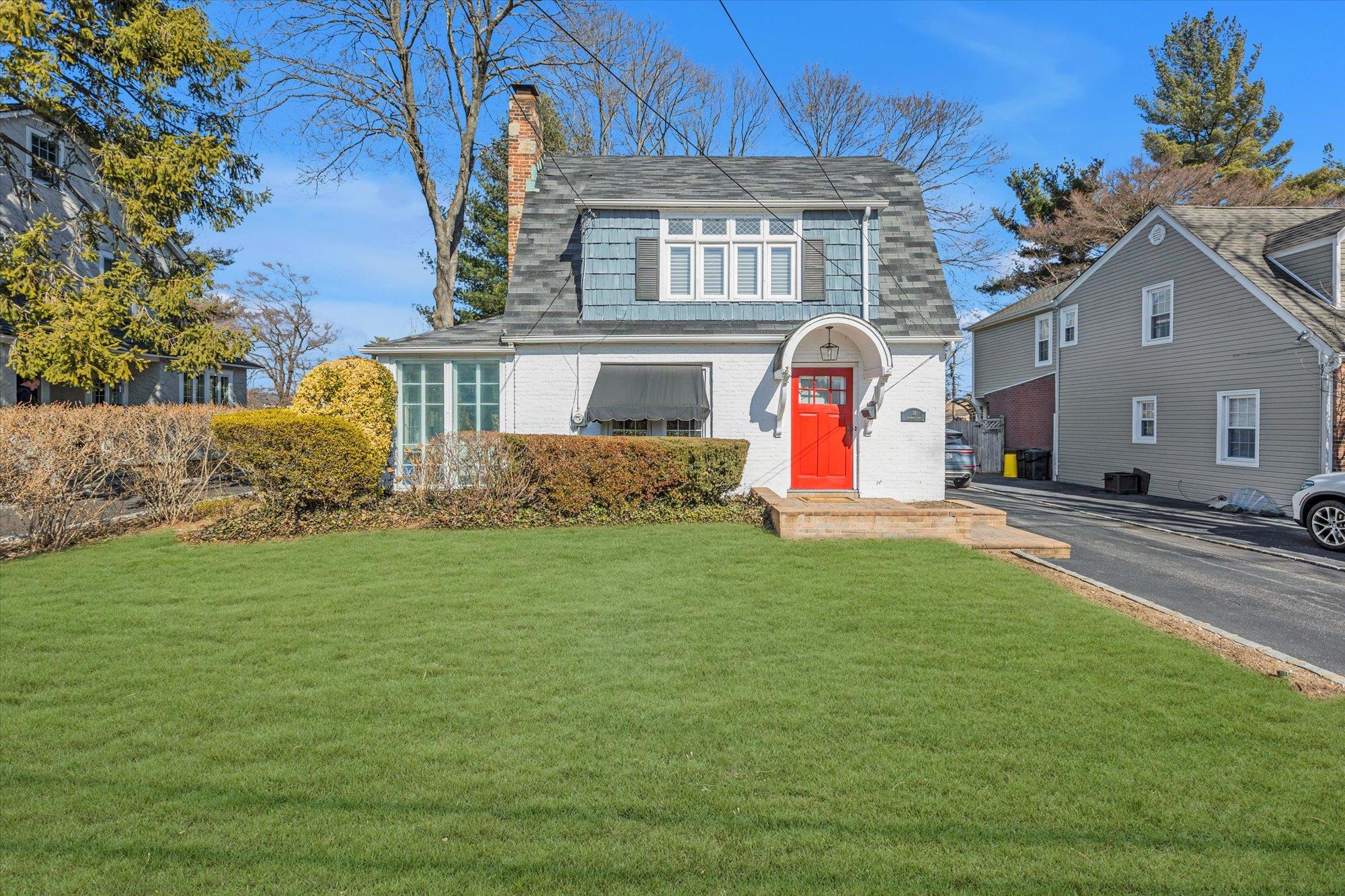 18 Woodbury Way Property Photo
