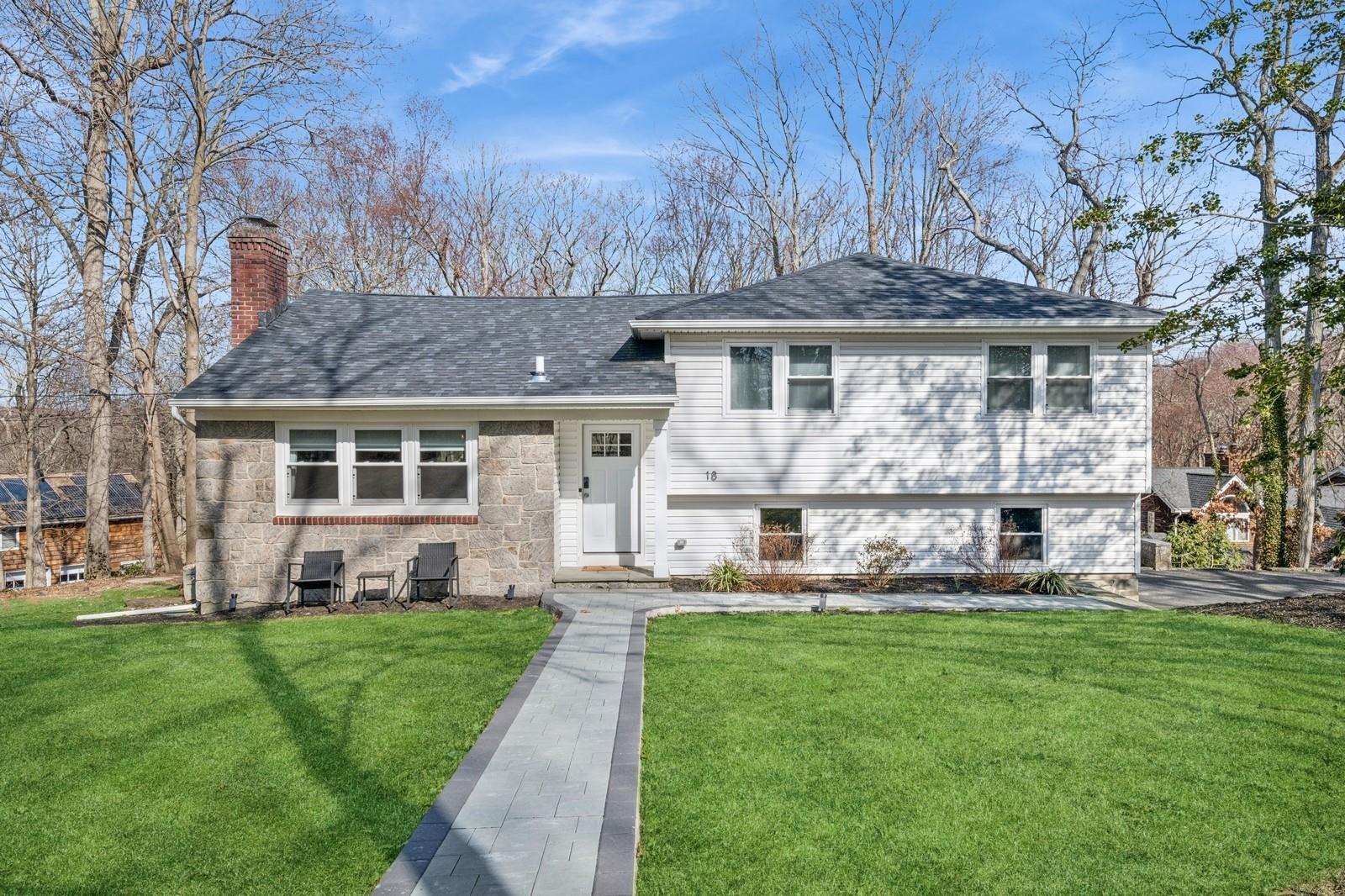 18 Paul Revere Lane Property Photo