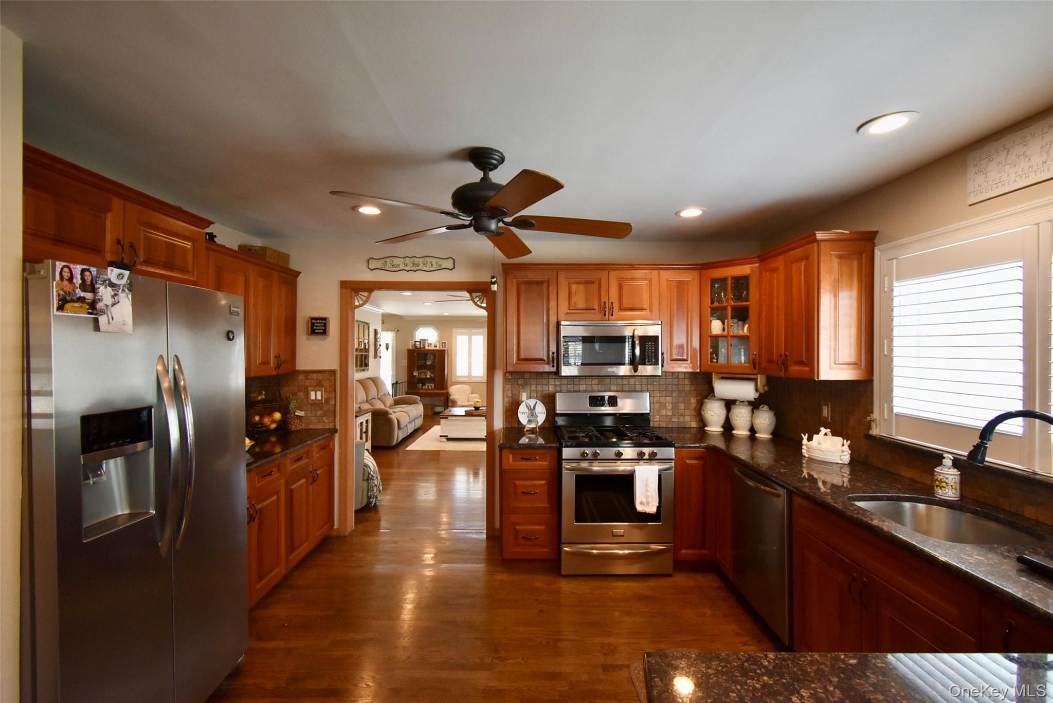 55 Willow Lane Property Photo 8