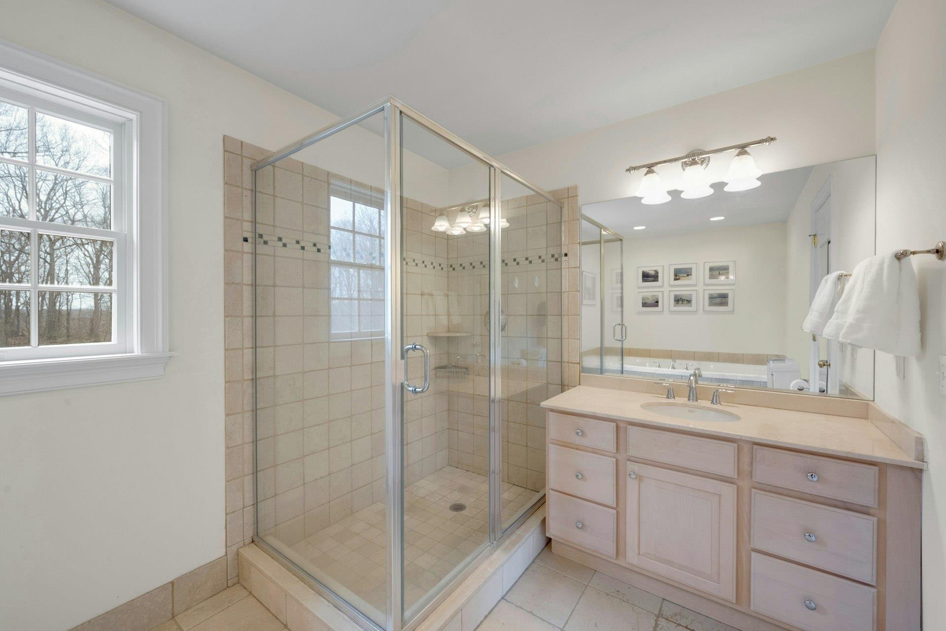 13 Laurie Lane Property Photo 18