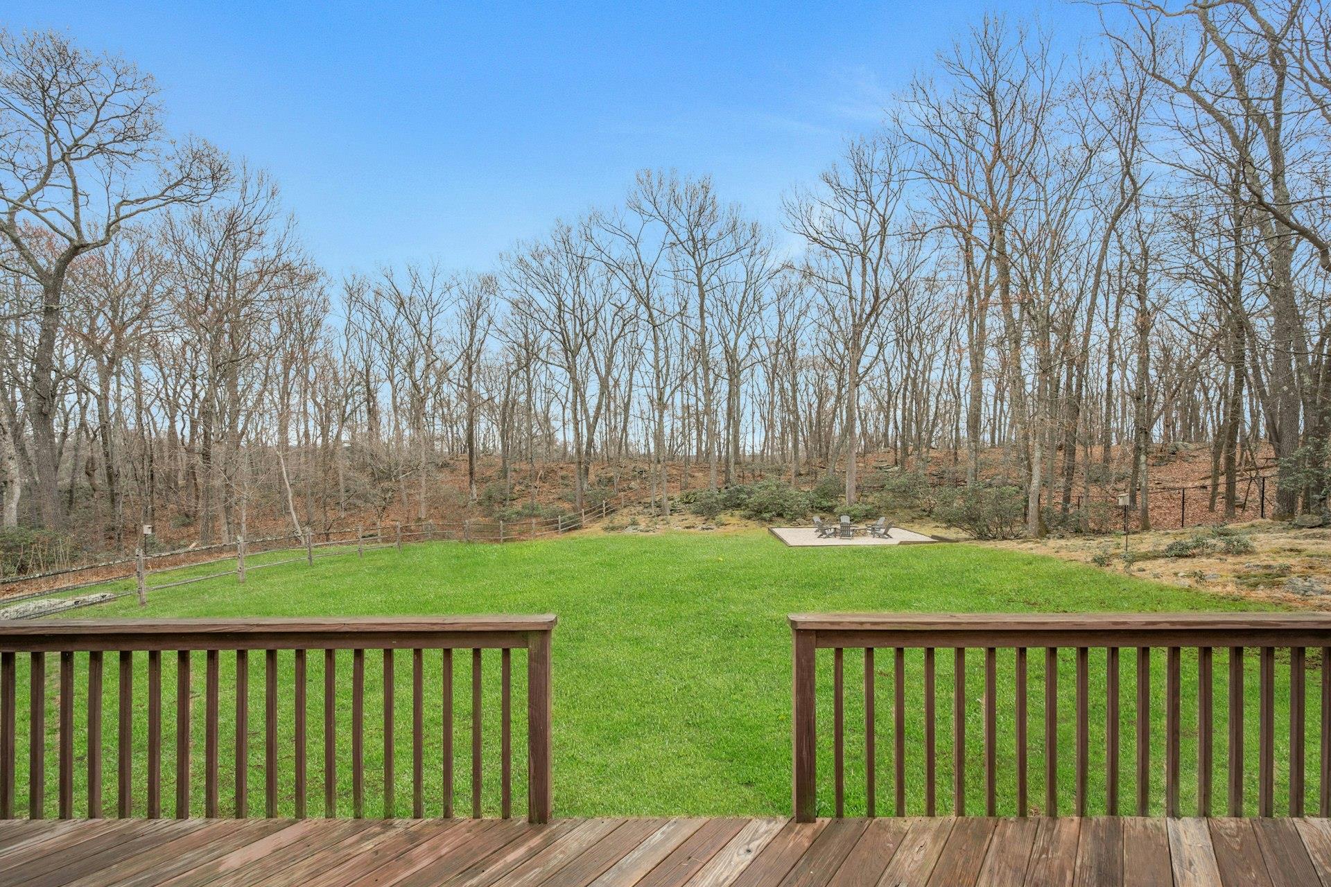 13 Laurie Lane Property Photo 25