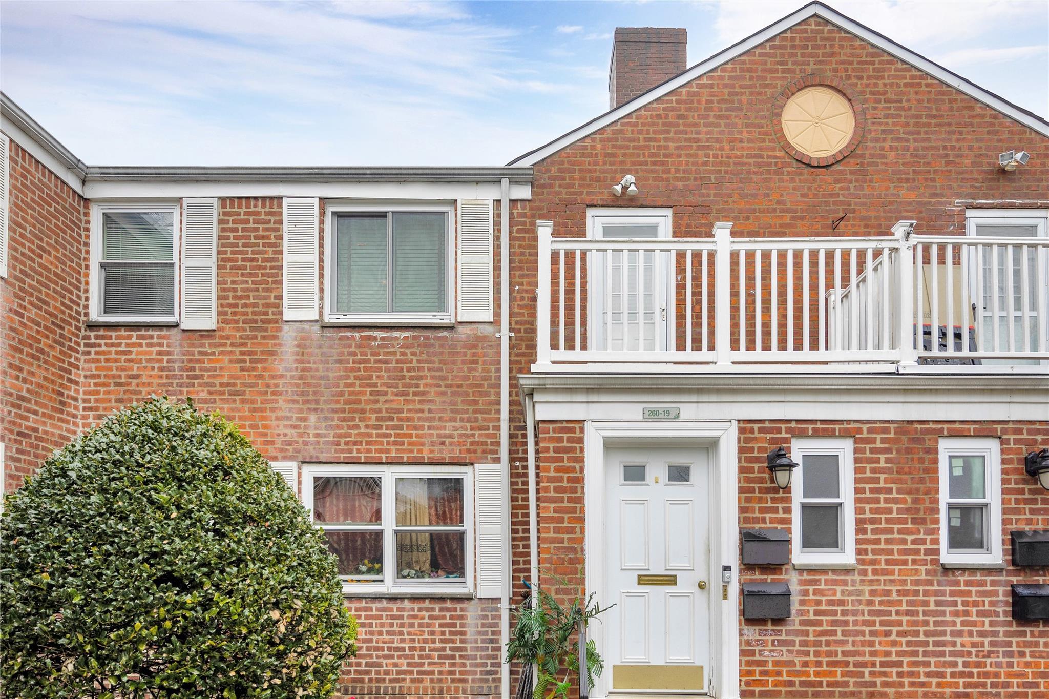 Glen Oaks Real Estate Listings Main Image