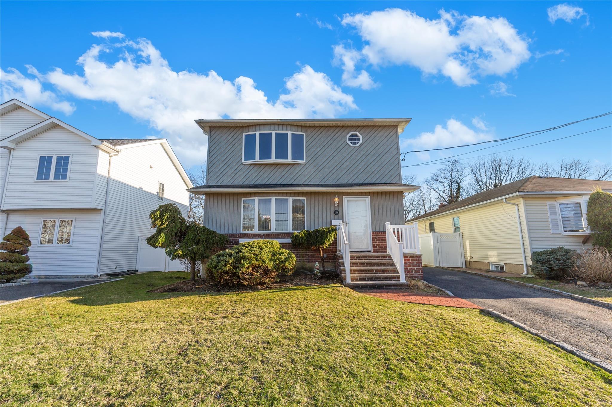 254 N Richmond Avenue Property Photo