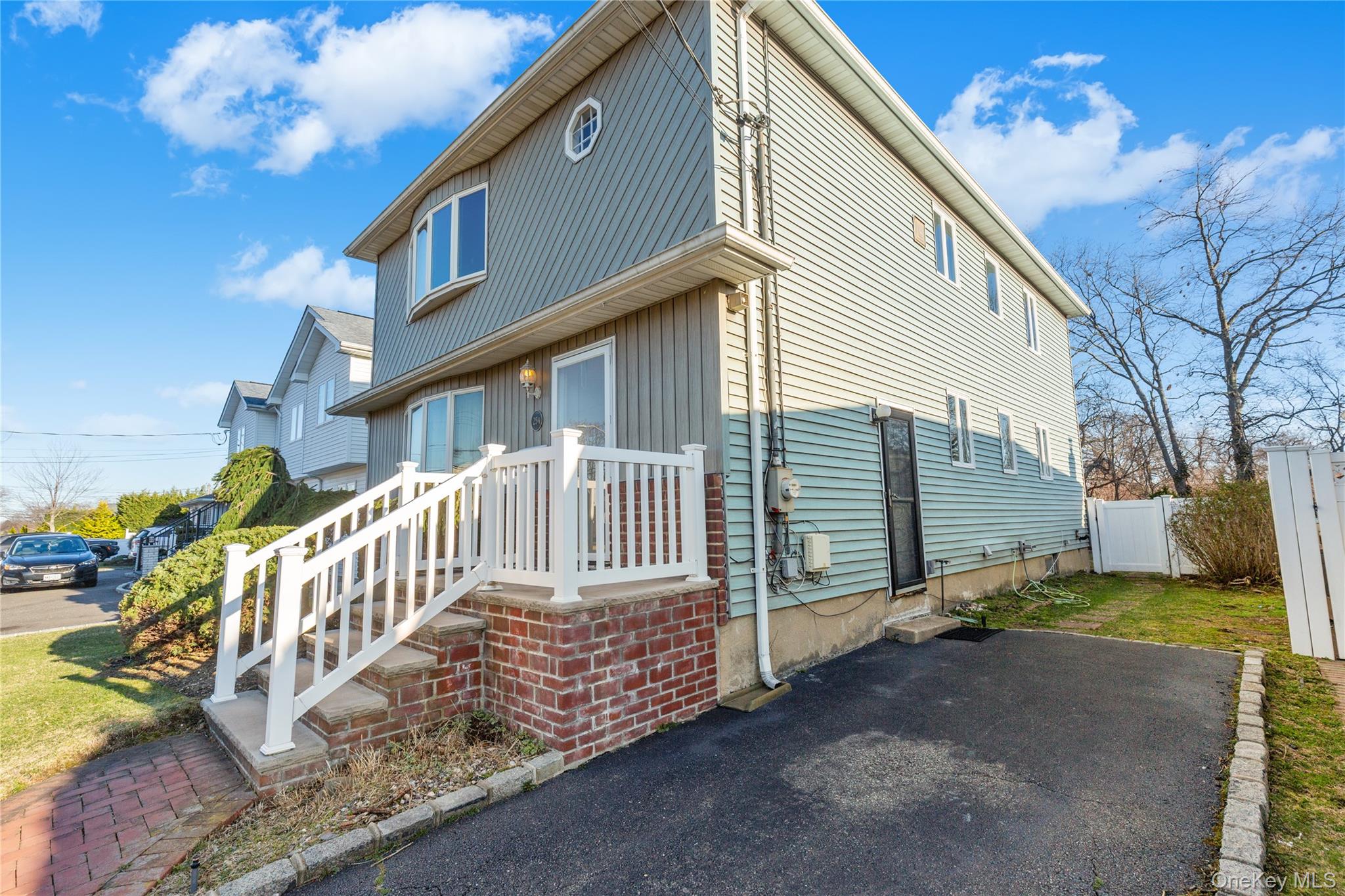 254 N Richmond Avenue Property Photo 4