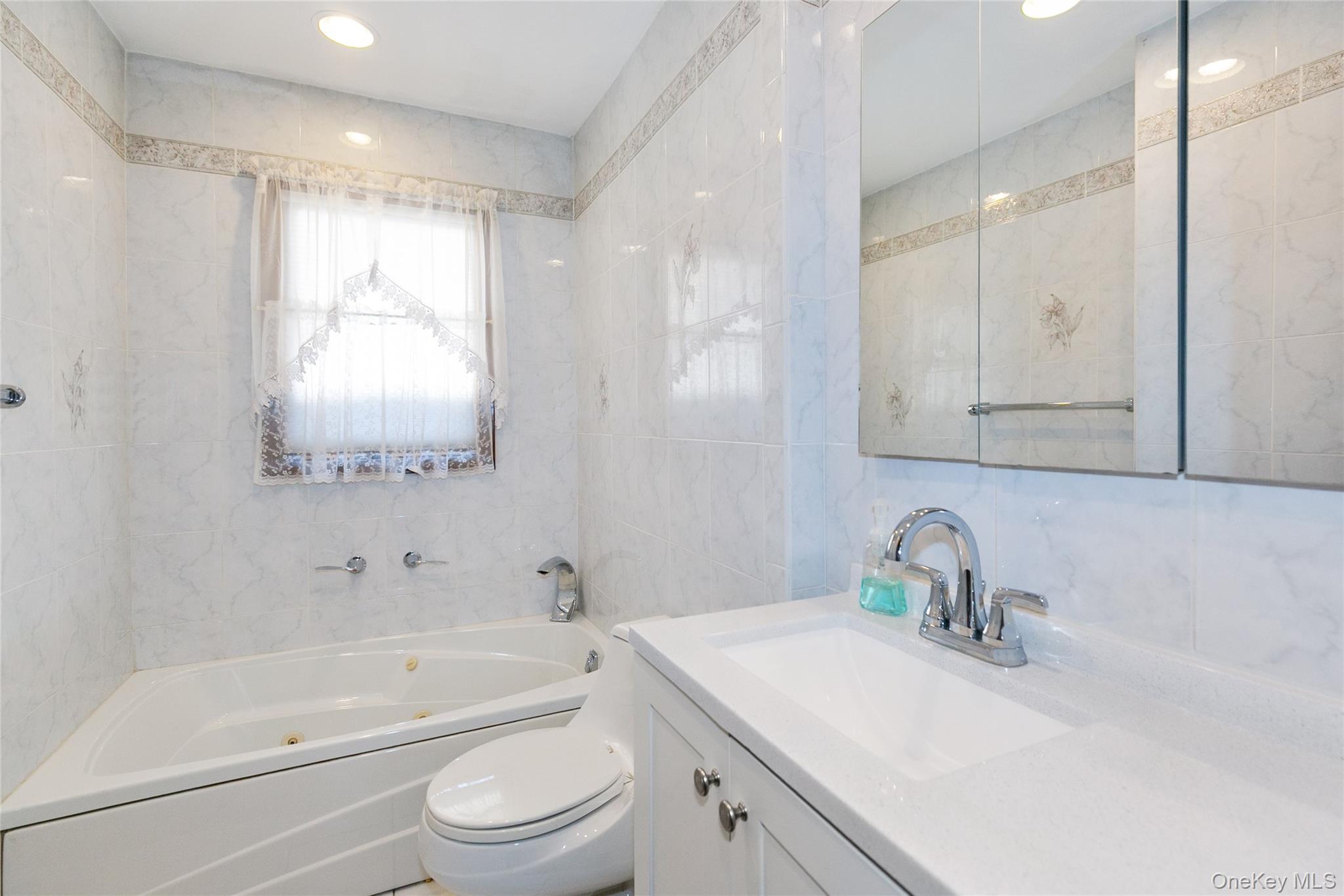 254 N Richmond Avenue Property Photo 15